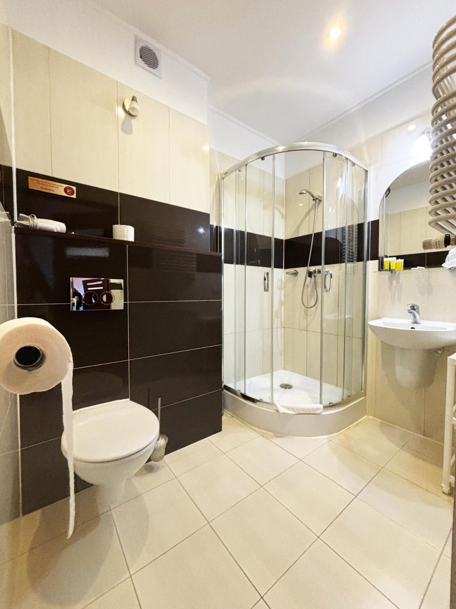 Hotel 365 Kielce Exterior photo